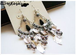 平價(jià)外貿(mào)首飾新潮精選 Liz、Monet、DK、KC品牌首飾與服飾美發(fā)飾品一站式銷(xiāo)售